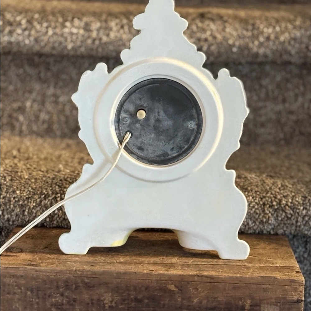 Clock - Picture 3 of 3